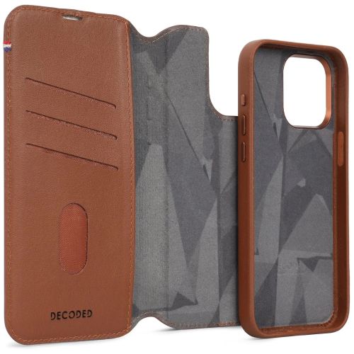 DECODED Leather Case w/MagSafe + Wallet for iPhone 15 Plus - Tan