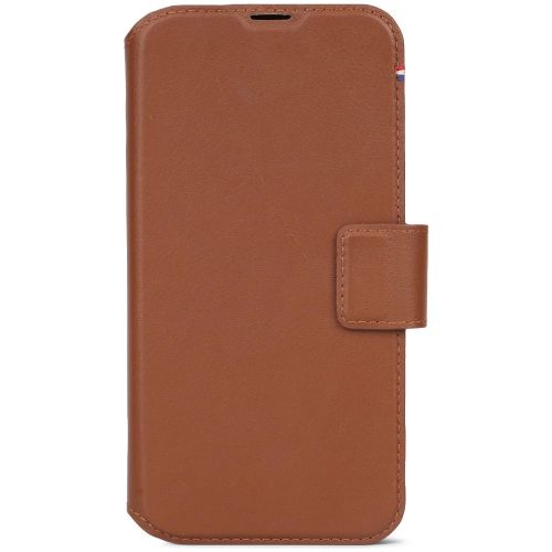 DECODED Leather Detachable Wallet Case w/MagSafe  for iPhone 15 - Tan