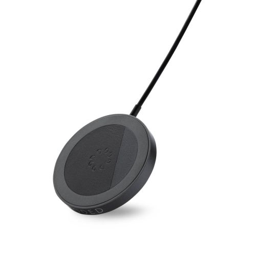 Decoded Magnetic Wireless Charging Puck made with Nike Grind - Black 